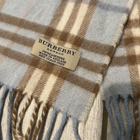 Burberry London Baby Blue Nova Check 100% Cashmere Scarf - Picture 7 of 13